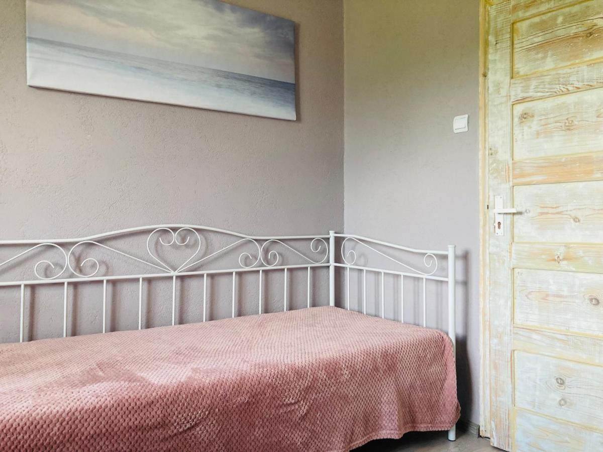 Pie Oskara Apartment Kolka Bagian luar foto